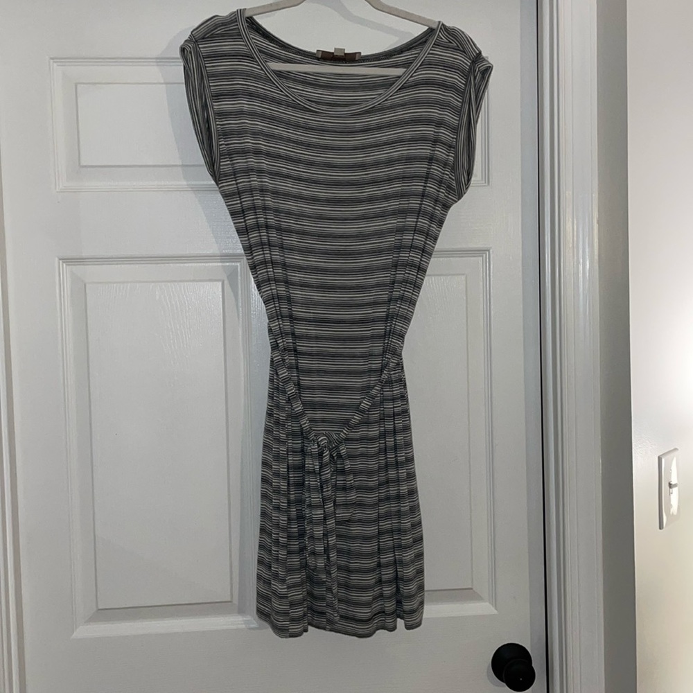 Loft gray and white striped dress with tie at the waist, size XS